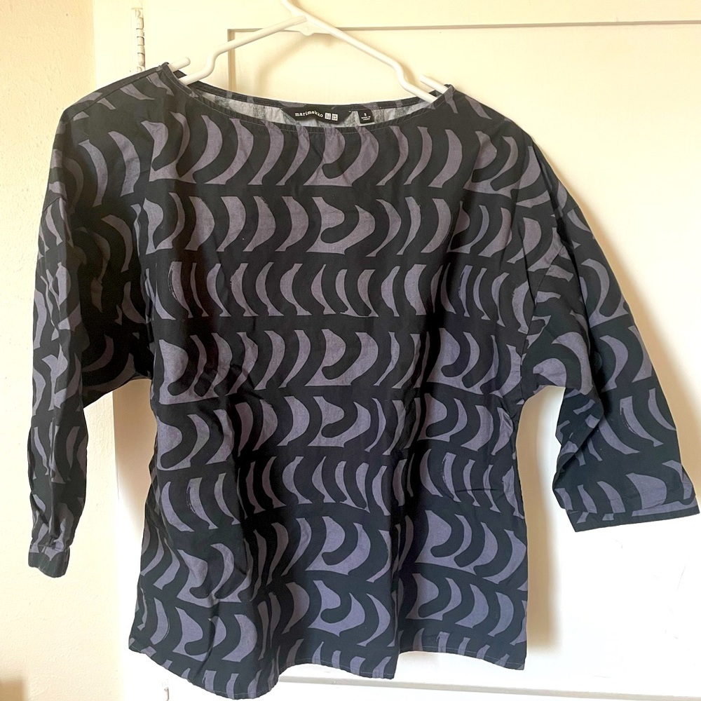 Marimekko x Uniqlo 3/4 sleeve black and gray 100% cotton top, size S